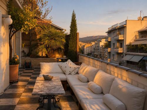 The Magnolia - Art & Design Penthouse
