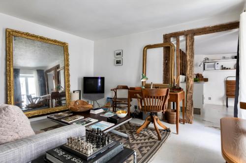 Chic Parisian Apartment