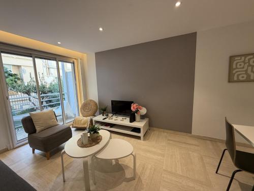 Renovated 2 bedrooms - Boulevard de la Croisette