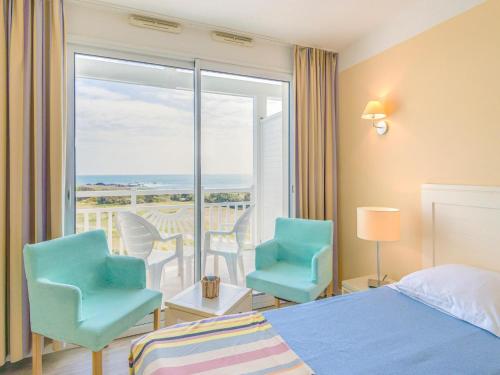 Oceanfront Suite for Five