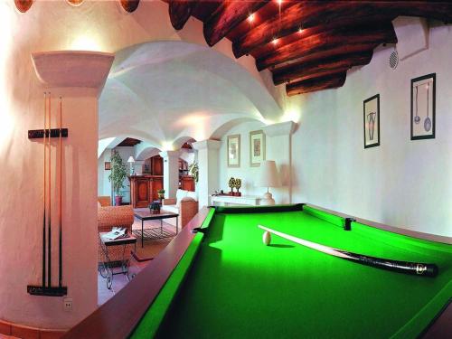 Riviera Retreat for Eight