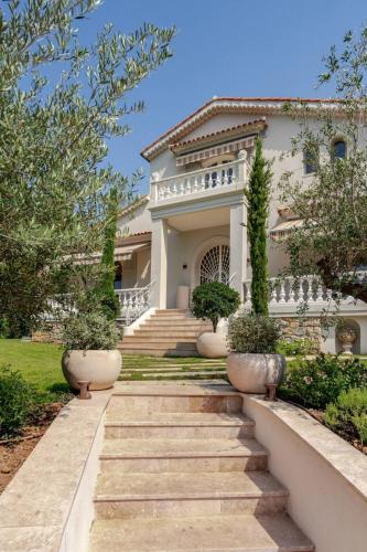 FRGK Luxury New 6BR Villa with Pool Near Beach Cannes