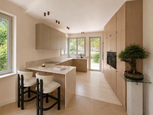 FRGK Luxury New 6BR Villa with Pool Near Beach Cannes