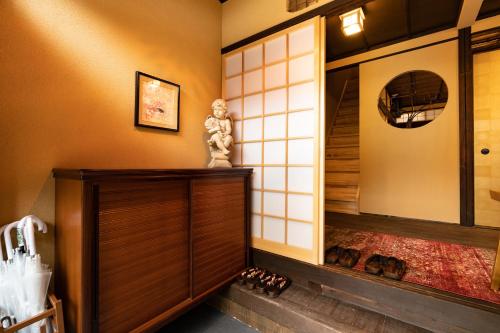 鶴Inn JR寺田町駅徒歩5分 梅田 天王寺 大阪城へ直通 贅沢な和モダン一軒家 泊楓居