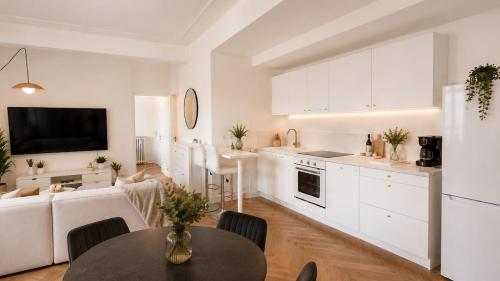 Palais Meurice, beautiful apartment in Cannes Center proche Palais des Festivals