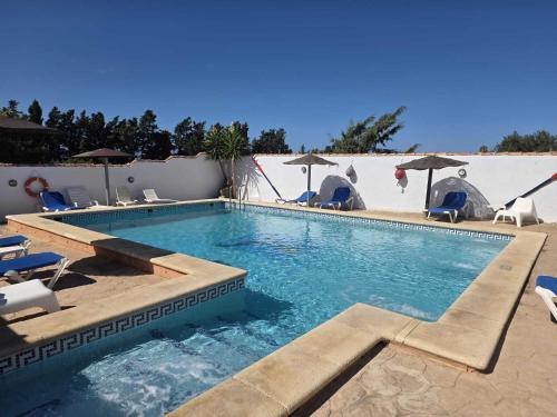 Casa Pablo con piscina comunitaria
