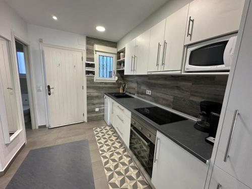 Preciosa casita con vistas mar Almadrava AV 93