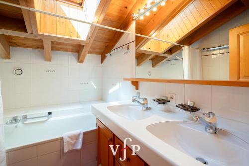 Charming apartment in Brunet with views