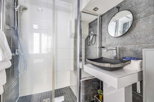 Chic apartment with patio - 2BR 6P - Le Marais