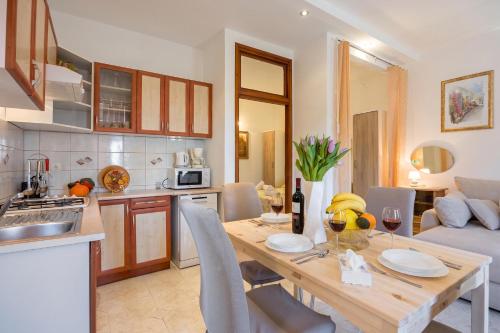 Amalija Sea View Apartments
