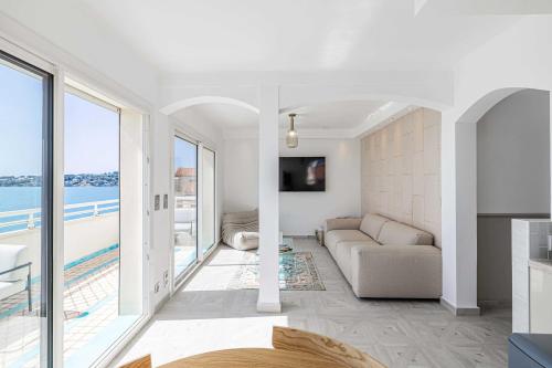 Sublime 2 bedroom Flat, Terrace sea view - Antibes