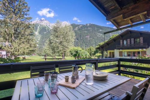 Cocooning small chalet with garden and views