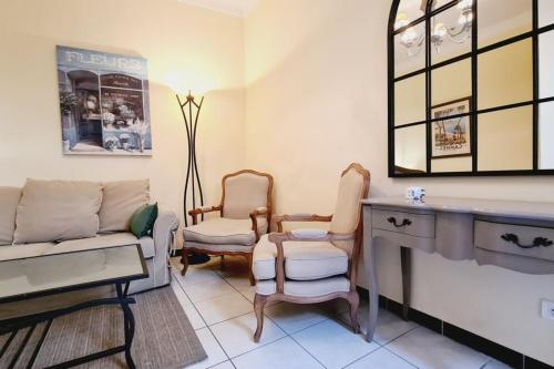 Beautiful 2-bedroom apartment - near the Palais and the beaches