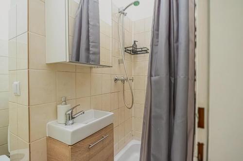Budget-Friendly 3 Apts, - Ideal for Short Stays