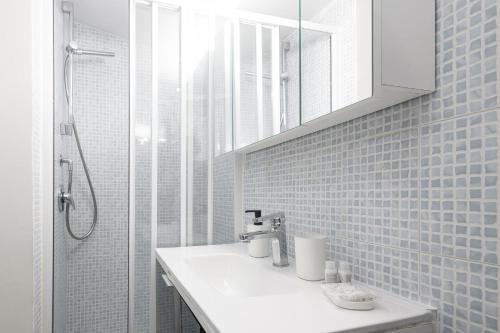 Elegant and Brand New apartment near Vatican City