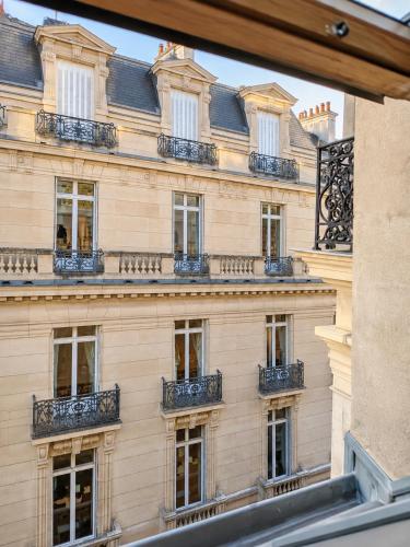 BAIL MOBILITÉ 30 NUITS MINIMUM Studio cozy à 40m des CHAMPS ELYSEES