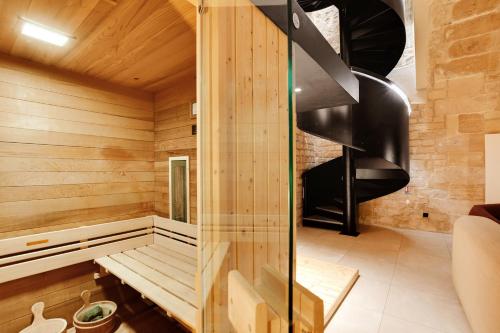 Lavie Maison Private Cinema and Sauna in Le Marais