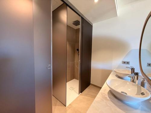 Higuerón South Residences - Leiro
