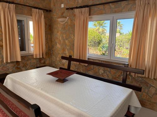 Villa Bárbara - com piscina aquecível em Carvoeiro