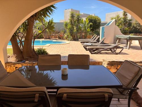 Villa Bárbara - com piscina aquecível em Carvoeiro