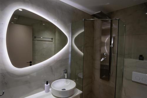 St Constantine suites