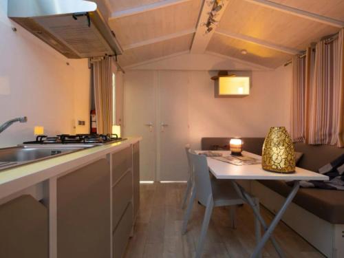 Mobil home avec terrasse - 4 pers.