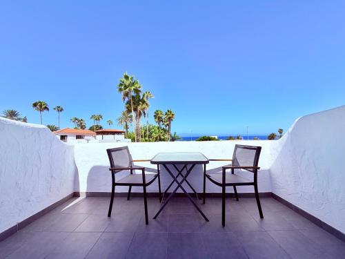 Victoria Beachfront Studio 1, Central Location Las Americas