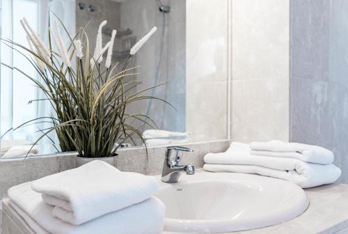 Sam65I Central 2 Bed Penthouse In Nueva Andalucia