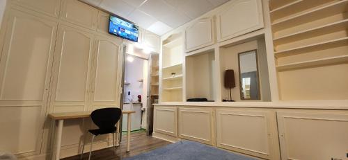 Réouverture et nouvelle gestion - Logement privatif - chambre équipée - Coeur de Bordeaux proche Victoire