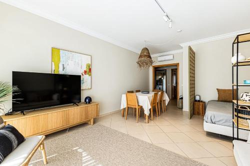 Ocean Pearl Apartment
