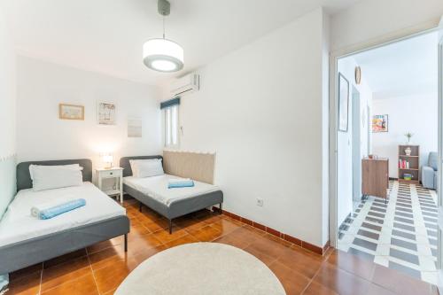 Charming 2 bed in old town Fuengirola - Pass the Keys