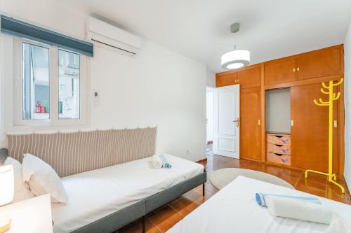 Charming 2 bed in old town Fuengirola - Pass the Keys