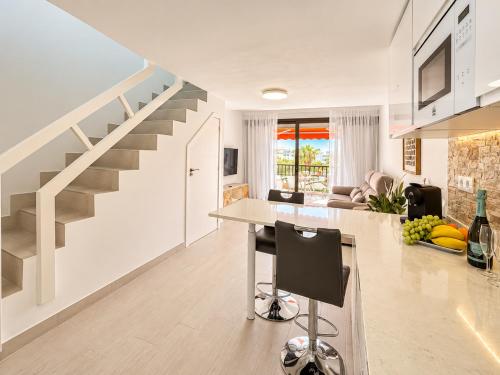 Cozy seaside apartment 323 in Parque Santiago 2