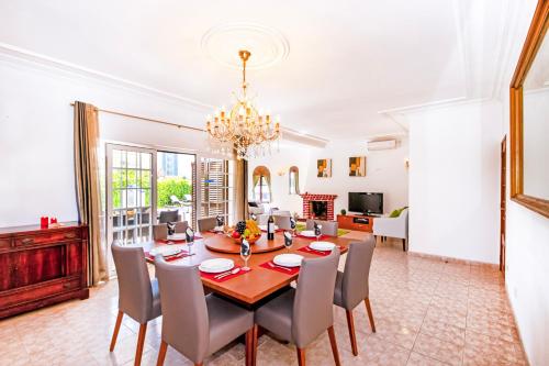 Villa Morais - Refúgio em família com piscina aquecível e BBQ - Galé, Albufeira