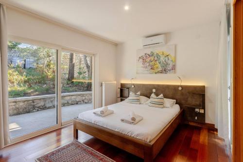 Novi Escape 2 Beachfront 4 Star Apartment