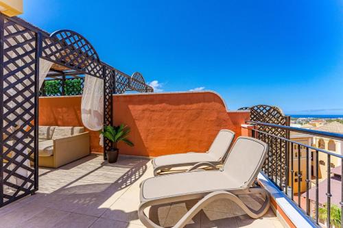 Heated Pool & Ocean Views Los Cristianos