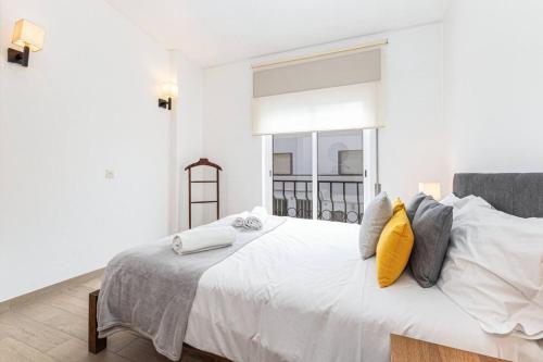 Casa Gaivota | Traditional Home in Central Lagos