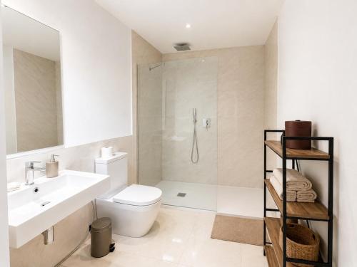Beautiful renovated ground floor with private garden in Bel Air