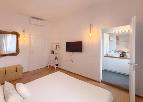 Elizabeth Pentahouse, Charmy Apartment in Milan