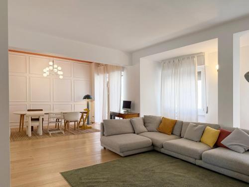 Elizabeth Pentahouse, Charmy Apartment in Milan
