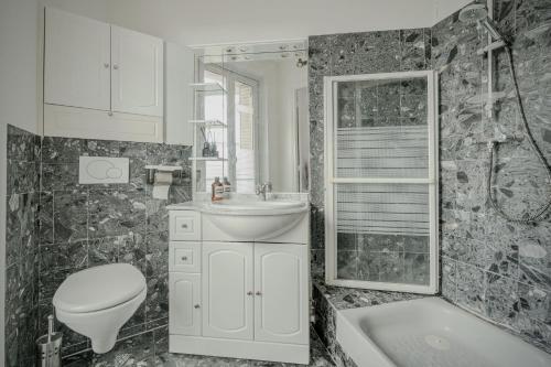 Apt 3 bedrooms with lift near Eiffel Tower Paris15