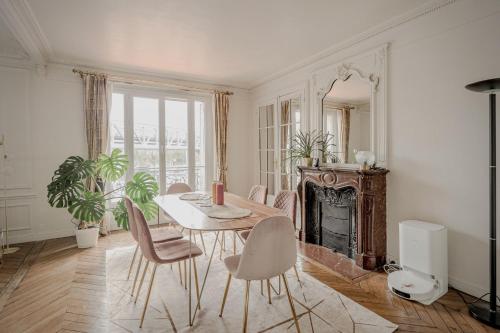 Apt 3 bedrooms with lift near Eiffel Tower Paris15