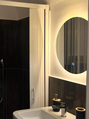 Adelphes Apartment - Nel cuore di Napoli