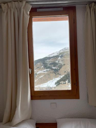 L'Arc-en-Ciel-1 Appartement sur les hauteurs du Mottaret avec accès aux pistes