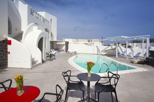Bazén v ubytování La Bellezza Eco Boutique Hotel nebo v jeho okolí