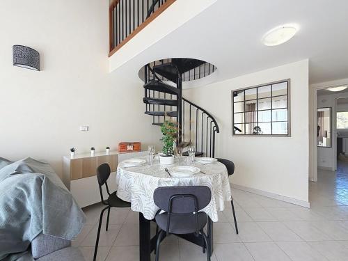 1547 Privilege - 4 pers wifi vue mer piscine garage