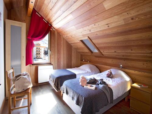 Chalet in Les Deux Alpes with Panoramic Views