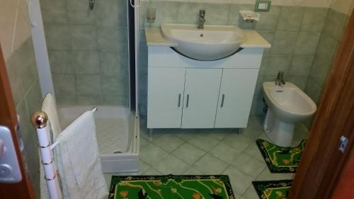 Ванная комната в Beb I Delfini Di Casa Paola
