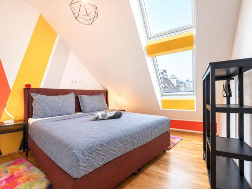 Balcony Apartment for 4 near Naschmarkt & U4 Metro