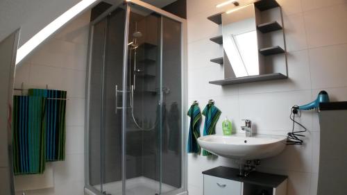 Ένα μπάνιο στο Ferienwohnung An der Gramme